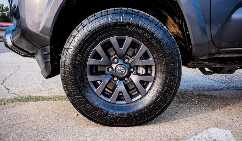 
								2021 Toyota Tacoma full									