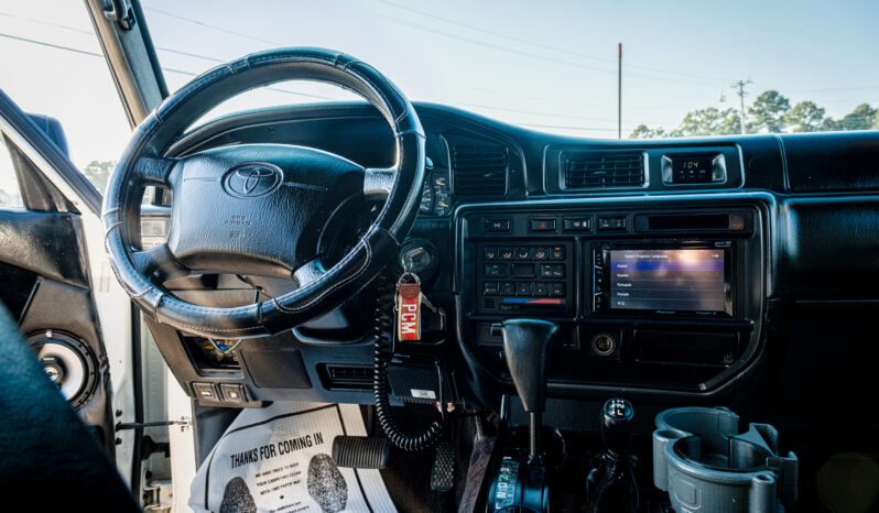 
								1995 Toyota Land Cruiser full									