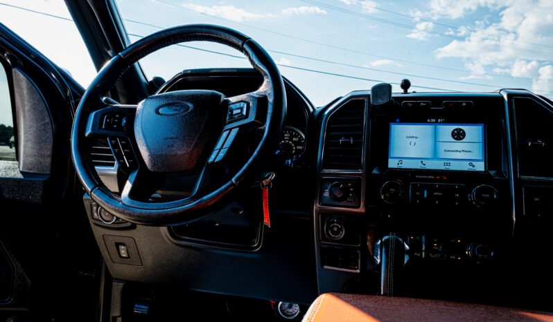 
								2017 Ford F-150 full									