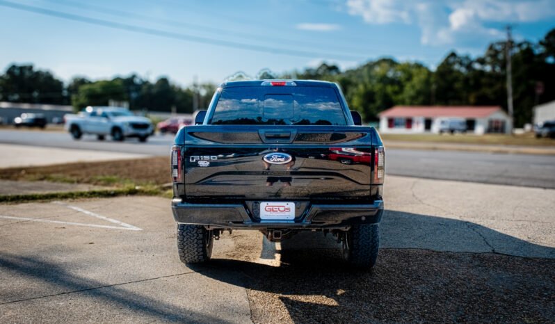 
								2017 Ford F-150 full									
