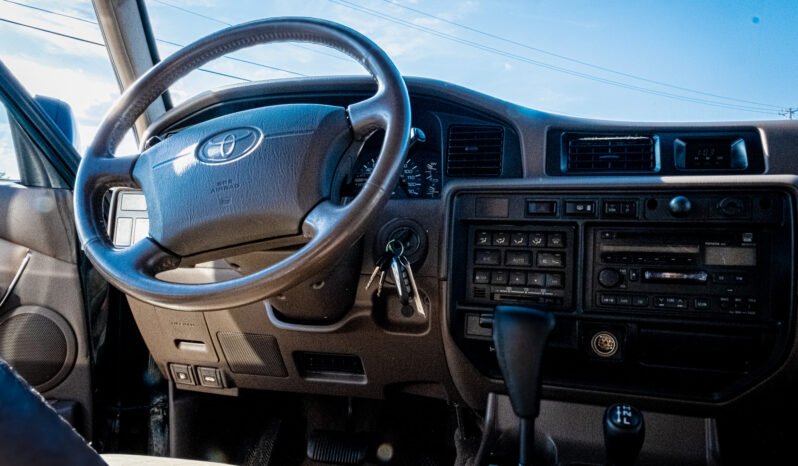 
								1997 Toyota Land Cruiser full									