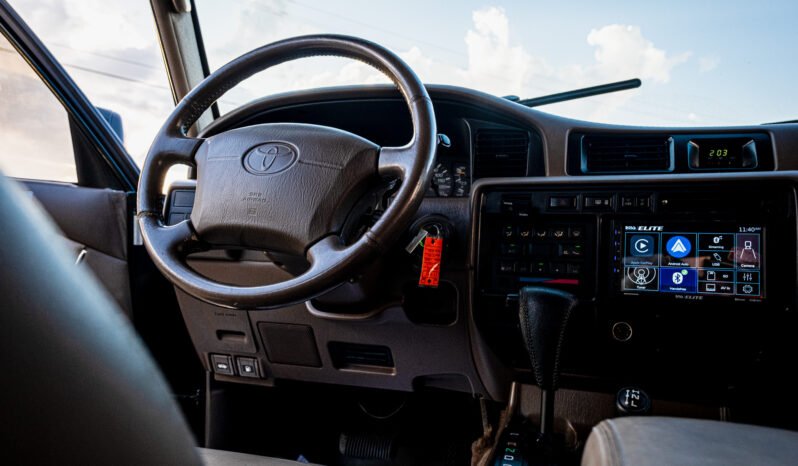 
								1997 Toyota Land Cruiser full									